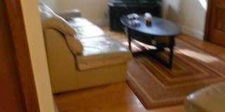 Beautiful 4 bed in Oak Sqaure Gallery 6