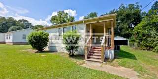 3-Bedroom Home w/Large Yard in Minor Neighborhood 3-Bedroom Home w/Large Yard in Minor Neighborhood Gallery 3
