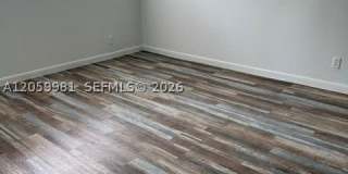 2050 NW 43rd Ter Gallery 2