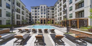 Gateway Chastain Gallery 64