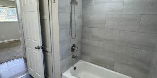 703 Military Rd E Gallery 11