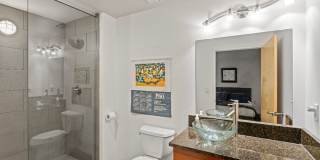 Fully Furnished 2 Bed / 2 Bath Modern Apartment Near Union Station! $2695.00! Gallery 16