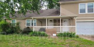 1619 Lawrence Avenue Gallery 1