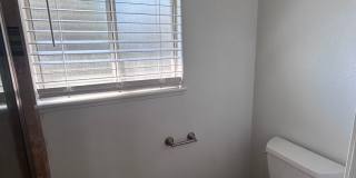 Now Available! 3 Bedroom Home in North West Visalia! Gallery 24