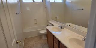 2709 W Redwood Lane Gallery 26