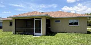 414 SE 13th St. Cape Coral, FL 33990 Gallery 25