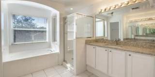 5 Bedroom Single Family Home in Orlando Gallery 30