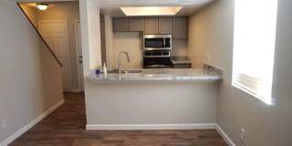 Nice 2 bedroom townhouse! Gallery 1