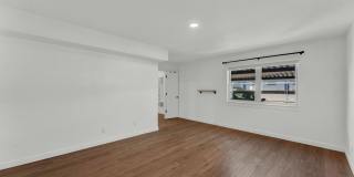 Spacious Poolside Condo! Gallery 14