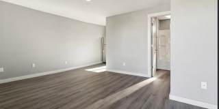 Studio for Rent! Gallery 7