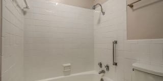 The Landmark Gallery 17