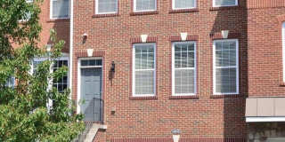 43275 MITCHAM Square Gallery 1