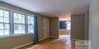 326 Lincoln Ave Gallery 8