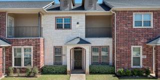 AUGUST 2026 PRE-LEASE Spacious 3 Bed, 3.5 Bath Condo in Great Community! Gallery 1