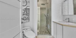 16500 Collins Ave Gallery 70