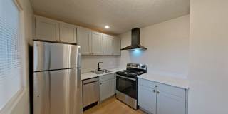 University Manor - Newly Renovated Units just a short walk from Campus! Gallery 173