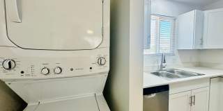 4424 Bellevue Newly Renovated Apartments with All Appliances Included! Gallery 16