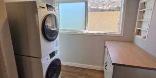 RENOVATED 2BD/1.5 BATH WITH PARKING, LAUNDRY, AND FULL H-VAC WITH MOVE IN SPECIAL!! Gallery 4