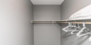 Fully Furnished Townhome Blocks Away From Downtown Gallery 30