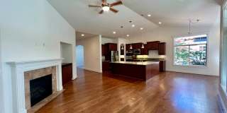 Spacious Home on Golf Course  - All Bedrooms En Suite Gallery 7
