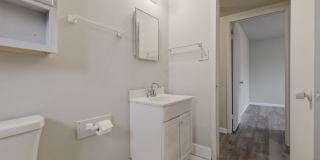 Charming 3BR House in Pontiac Gallery 52