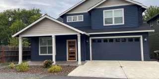 Furnished Home in the Heart of Hood River! Gallery 1