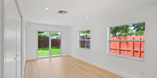 1404 NE 2nd Street Gallery 18