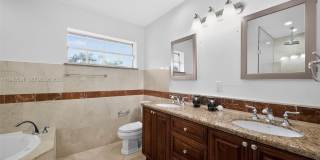 8651 NE 10th Ct Gallery 13