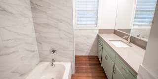 Spacious 3 bed 2 bath Home Gallery 16