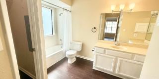 2-bed/2-bath off Eagles Nest Gallery 15