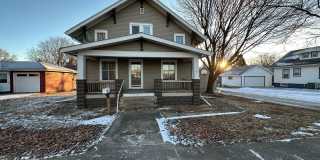 Spacious 4 Bedroom Home Available for Rent in Orange City Gallery 1