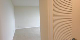 2000 Presidential Way Gallery 28