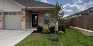 Great Location Townhome Gallery 1
