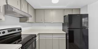 Pierce Beach Premier Apartments at Woodland Condominium Gallery 10