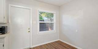 428 N Chorro Gallery 13