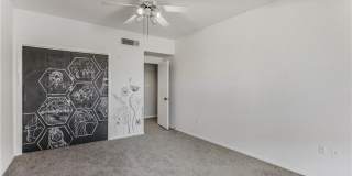 520 S Chaparral Street Gallery 24
