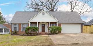 5 bedroom 3 bath in Covington recently renovated just off the town square Gallery 1