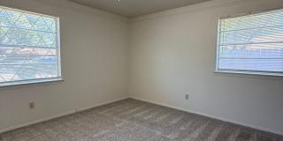 Adorable 3 bedroom, 2 bath home in Aledo Gallery 14