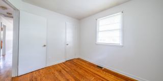 3-bedroom, 1-bath home with a fenced-in yard, located on Guerrant Street in Greensboro 3-bedroom, 1-bath home with a fenced-in yard, located on Guerrant Street in Greensboro Gallery 17
