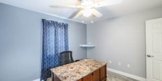 PRICE DROP!! FURNISHED ANNUAL RENTAL- WATERFRONT Gallery 32