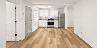 Beautifully Renovated 2 Bed/1 Bath Duplex – Move-In Ready in the Heart of Clearwater! Gallery 8