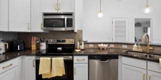 7001 INTERBAY Boulevard Gallery 11