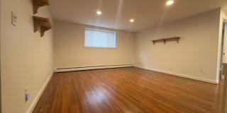 Spacious 2 Bed Condo In Chestnut Village Available For Rent NOW! Gallery 3