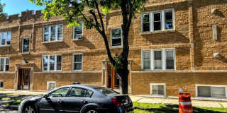 5834 W Barry Ave 5834 W Barry Ave Gallery 1