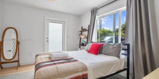 2380 NE 137th St Gallery 12