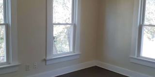 Great 3 bed 1.5 Bath close to University of Dayton, MIami Valley Hospital and greater Dayton. Gallery 10