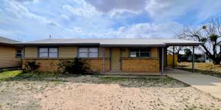 Modern Comfort Meets Texas Charm – Freshly‑Renovated 3‑Bed Retreat in Big Spring Gallery 1