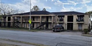 Colonial Woods Apartments Gallery 8