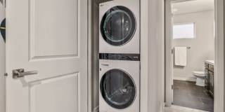 Modern Tri-Level 4BD/3.5BTH Townhouse in Lynnwood for Rent! Pet Friendly! Gallery 28