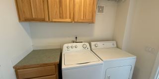 2 Bed/2 Bath Apartment Located Near OSU/COCC Campus - Attached Garage Gallery 20